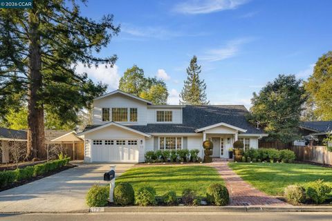 Photo of 173 Belgian Dr, Danville, CA 94526 (MLS # 41126761)