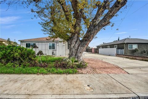 Photo of 12811 Oaks Avenue Ave, Chino, CA 91710 (MLS # TR25233338)