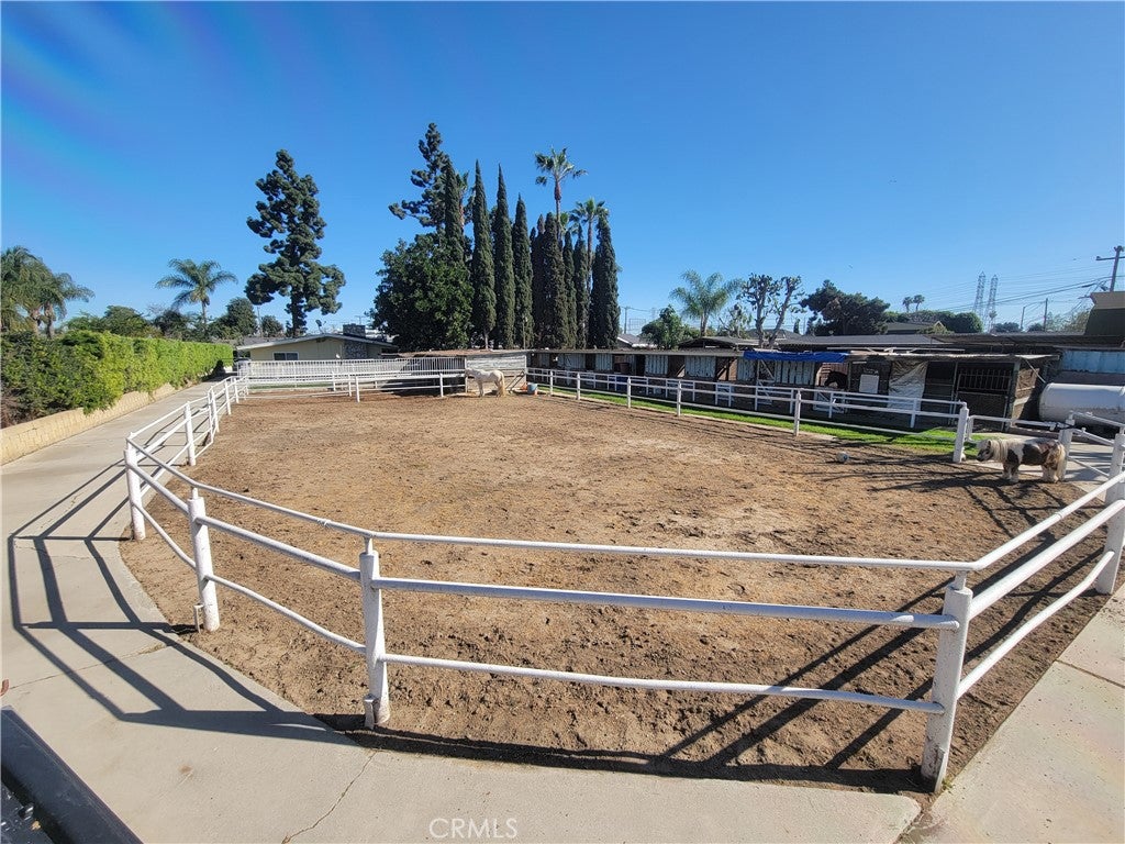 7015 N Atlantic Place