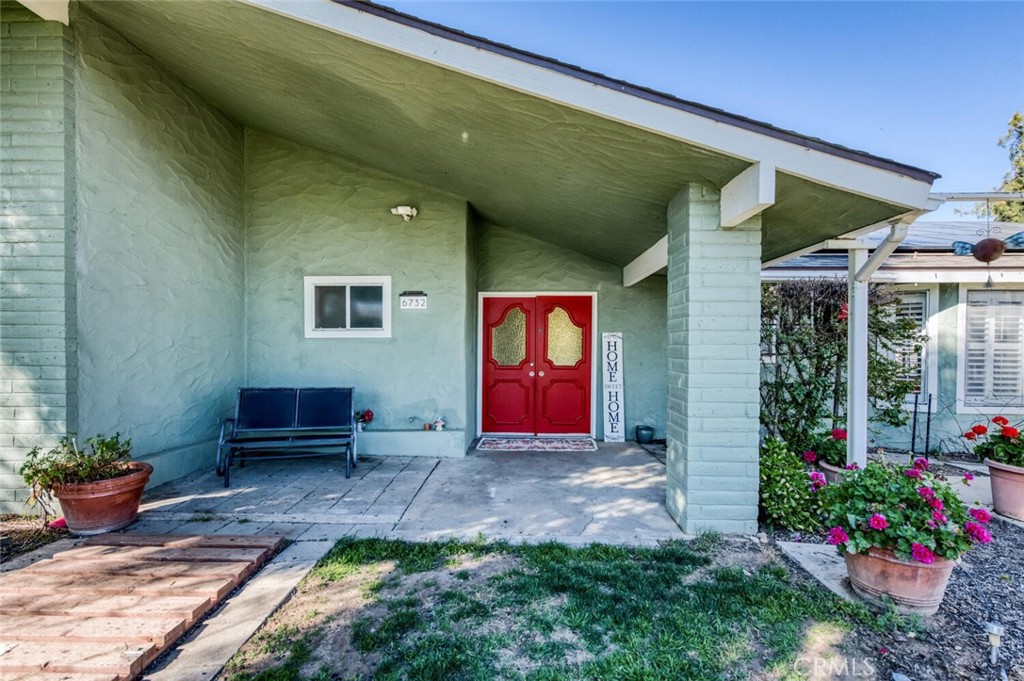6732 E Harvey