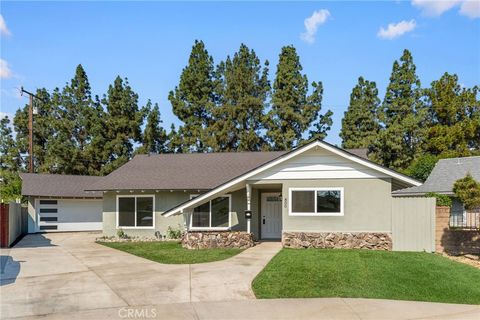 Photo of 800 E Sandra Avenue, Arcadia, CA 91006 (MLS # CV26076118)