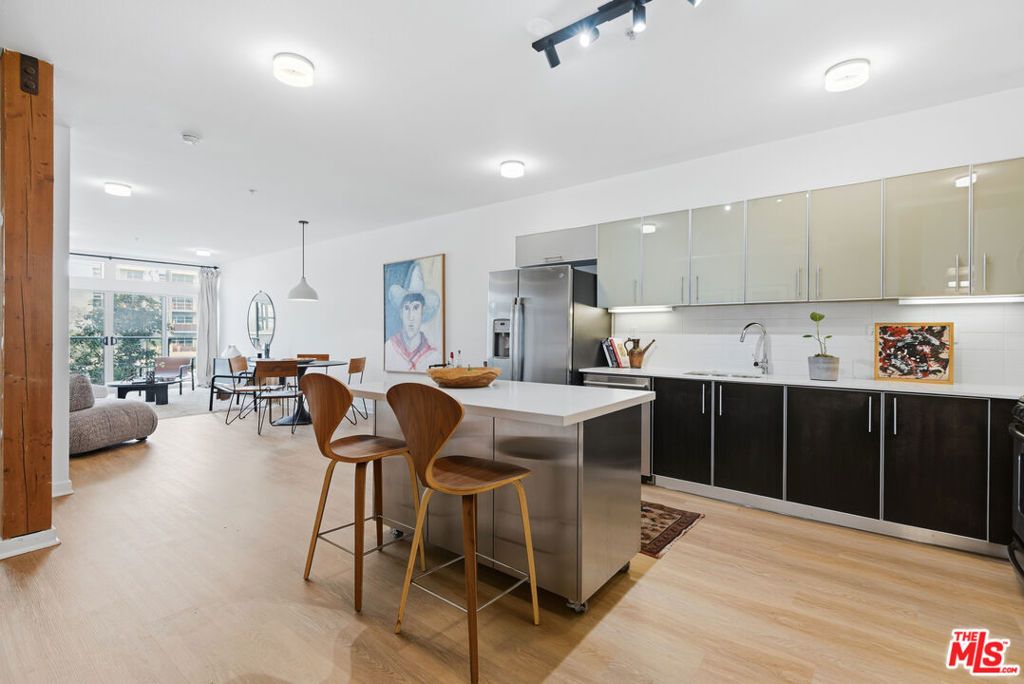 Photo of 4215 Glencoe Avenue #226, Marina Del Rey, CA 90292 (MLS # 26638303)