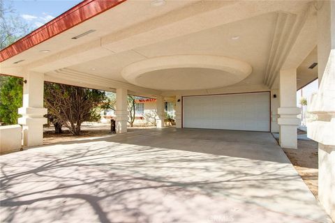 Photo of 7024 Saddleback Road, Joshua Tree, CA 92252 (MLS # JT25236881) Photo of 7024 Saddleback Road, Joshua Tree, CA 92252 (MLS # JT25236881)