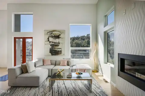475 Rustic Drive, Los Angeles, CA 90065 - MLS#: P1-25801