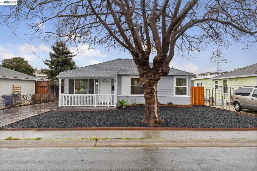 251 Aviador Ave