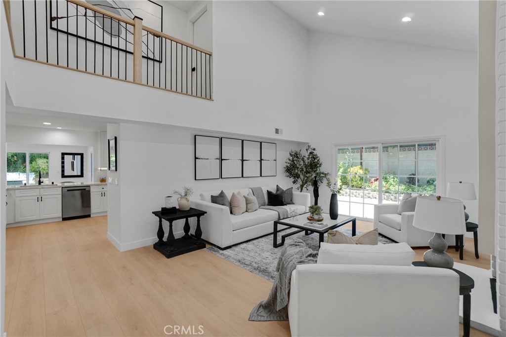 27311 Country Glen