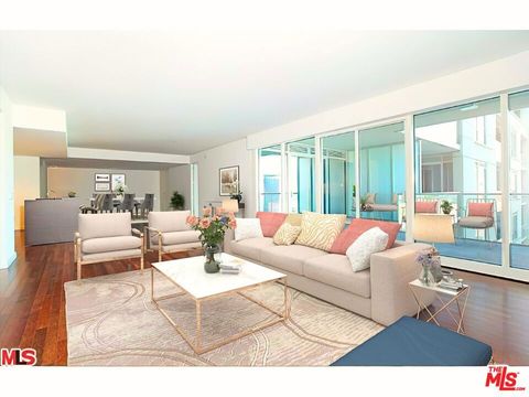 Photo of 6250 Hollywood Boulevard #4E, Los Angeles, CA 90028 (MLS # 25620827)