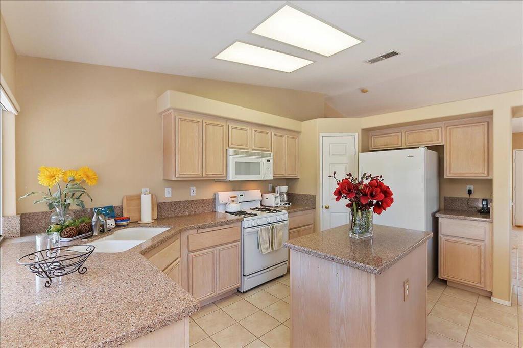 Desert Pride - Residential