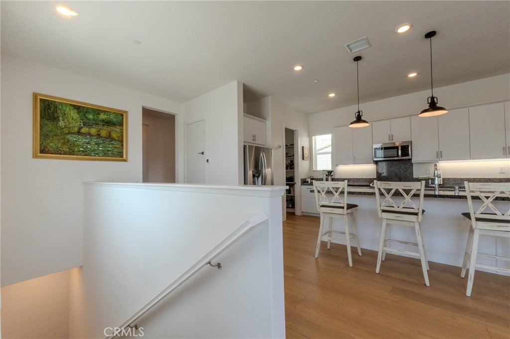 27504 Illumination Court