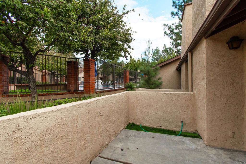 2211 Calle Jalapa 109