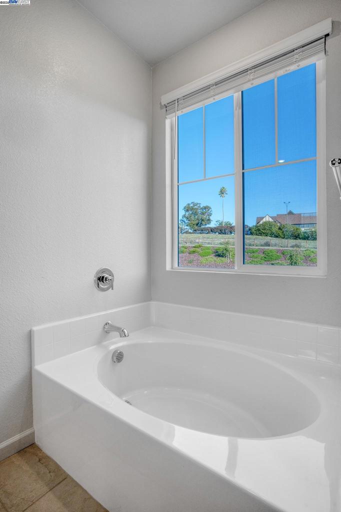 BAYVIEW - Residential