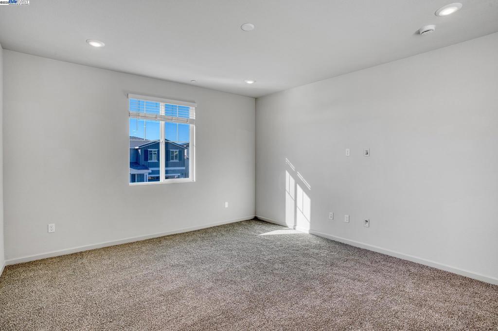 BAYVIEW - Residential