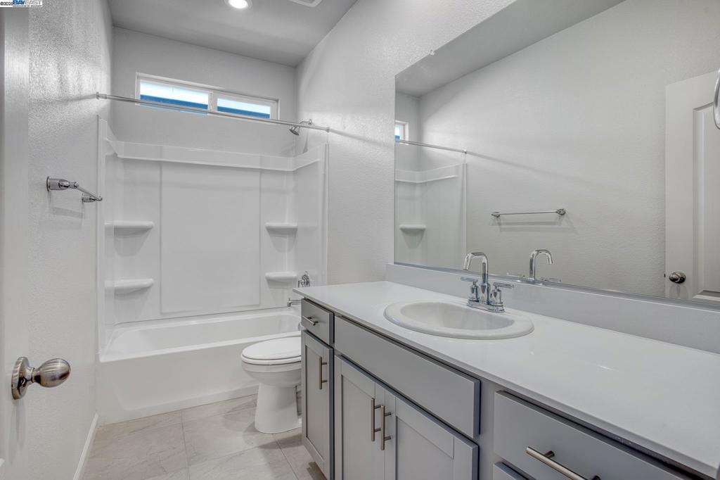 BAYVIEW - Residential