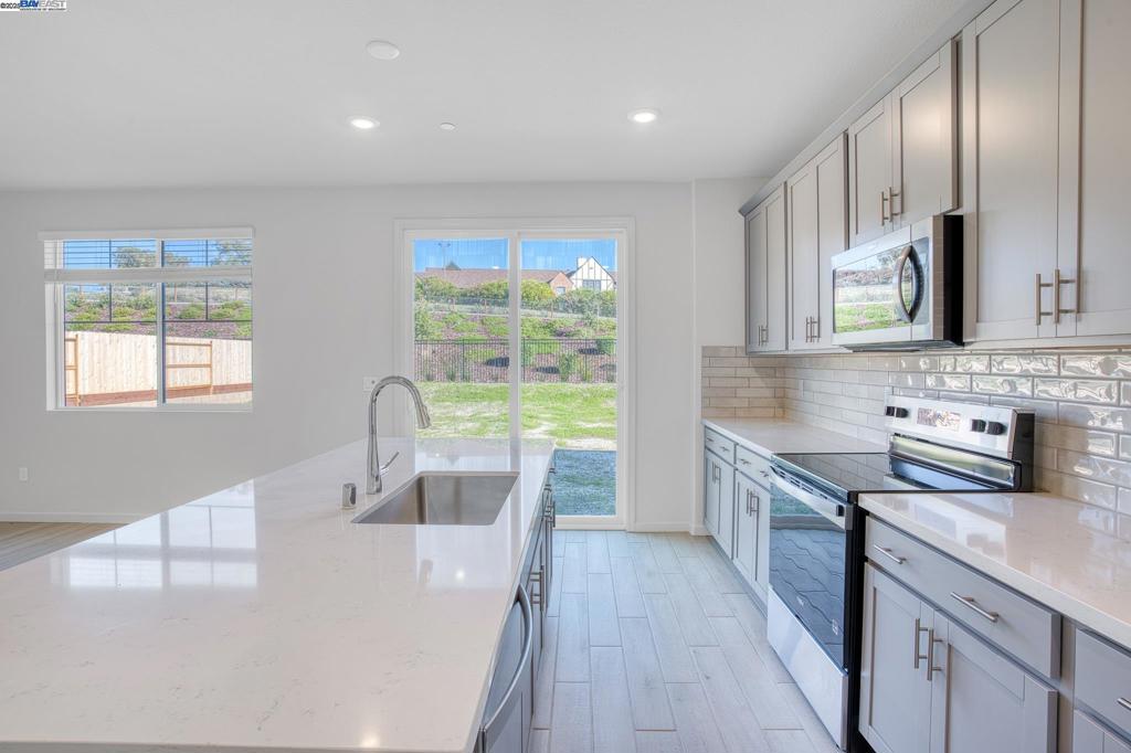 BAYVIEW - Residential