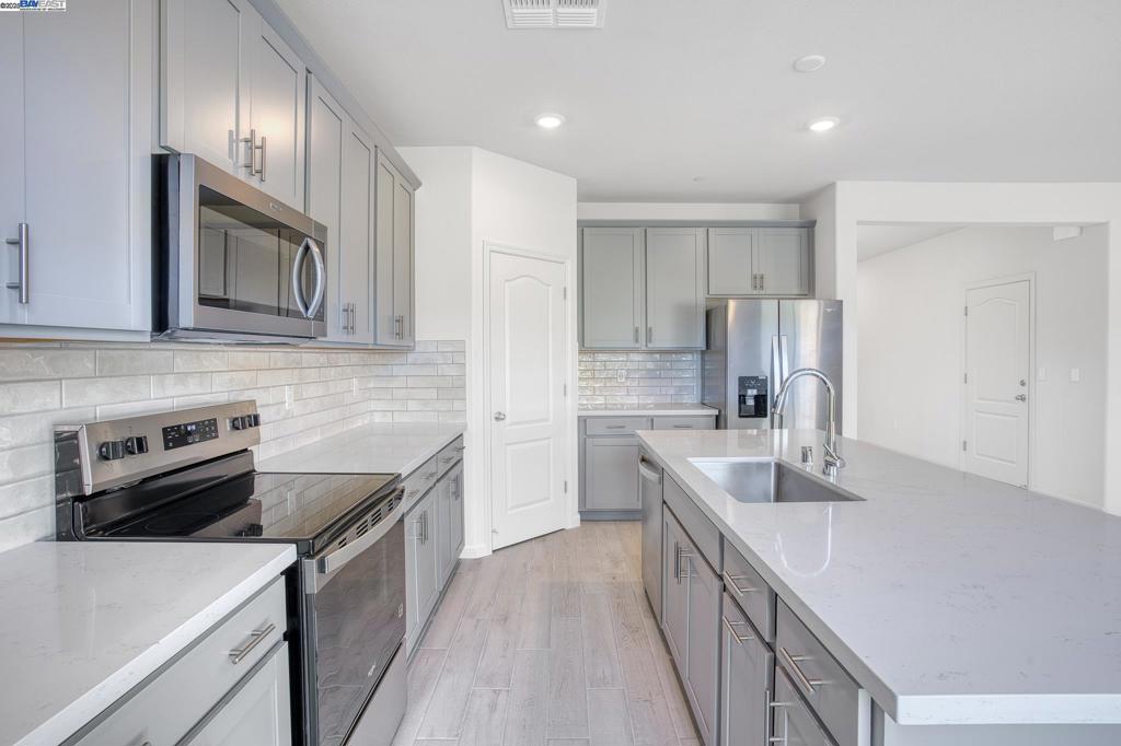 BAYVIEW - Residential