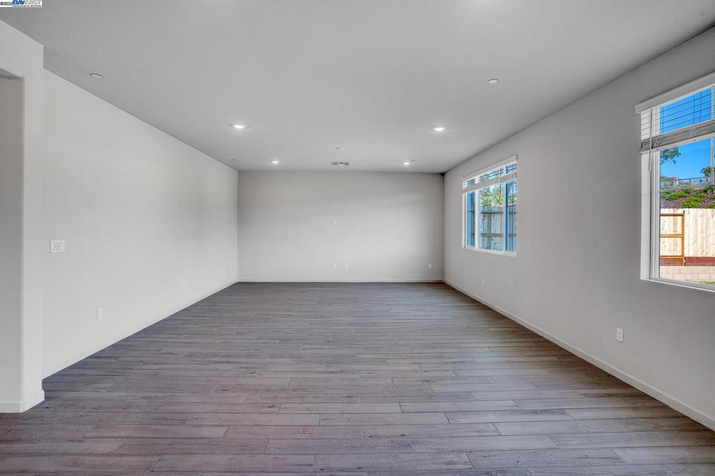 BAYVIEW - Residential