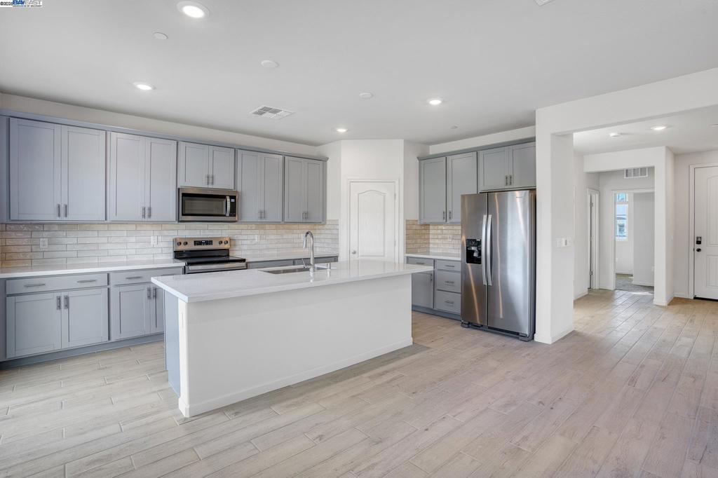 BAYVIEW - Residential