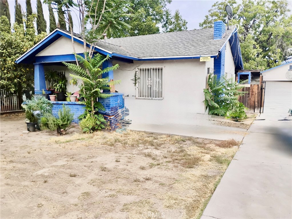 HUGE LOT = close to 1/3rd of an acre = 13,400 sq. ft. LOT. GREAT investment property … Lots of potential. Add ADU, pool and spa. RV parking. Plenty of room for your toys (boat, motor home, ATVs, etc.). 2-Car detached garage. Backyard patio cover. Kitchen has maple cabinets, light color formica countertops, stainless-steel sink, tile flooring. Wood laminate flooring. Fireplace in the living room. Convenient location. Close to shopping, restaurants, parks, schools. Easy freeway access to 10, 210, 215.
