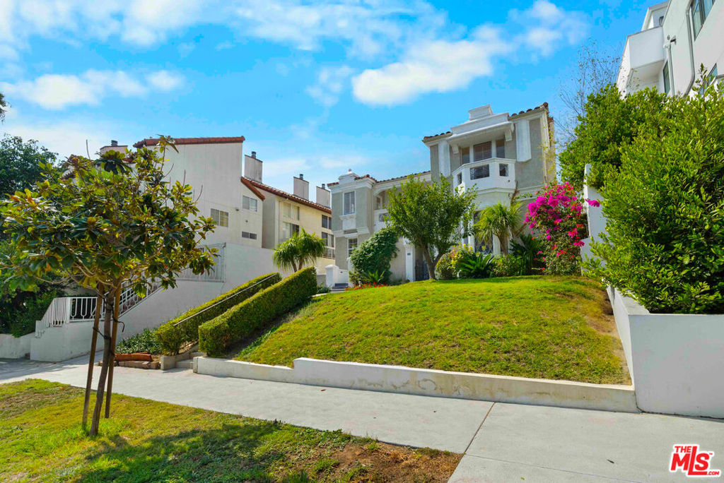 865 S Lucerne Boulevard