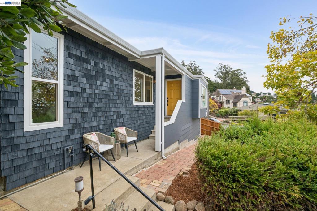 267 CAMBRIDGE AVE