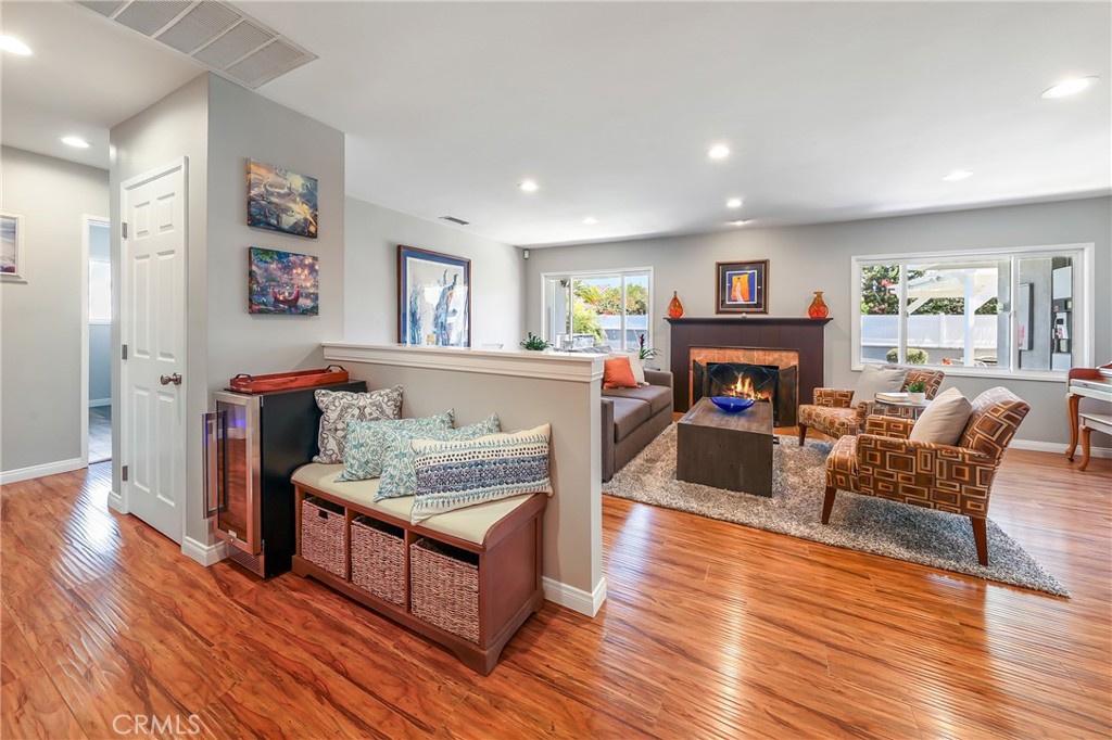 1118 N Cornell Avenue