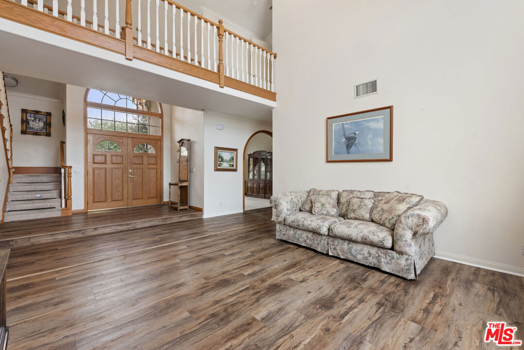 363 E Bonita Drive