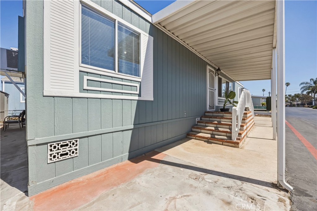 211 S Beach 119