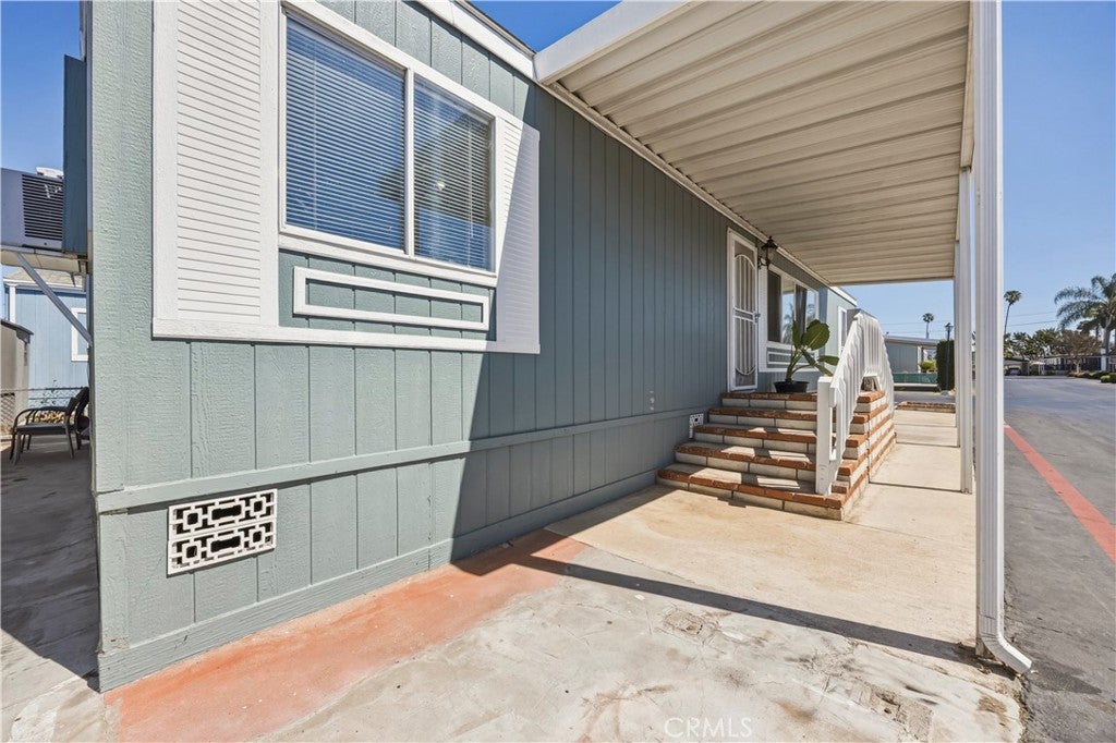 211 S Beach 119