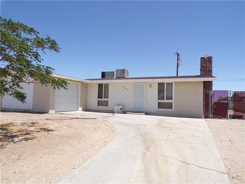 Photo of 561 Frances Dr, Barstow, CA 92311 (MLS # PW26016854)