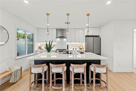 Photo of 16951 Knapp Street, Northridge, CA 91343 (MLS # SR26021743)