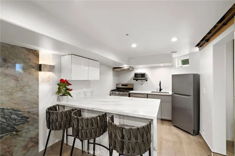 MLS: LG26224793
