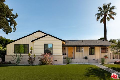 12816 Waddell Street Valley Village CA 91607