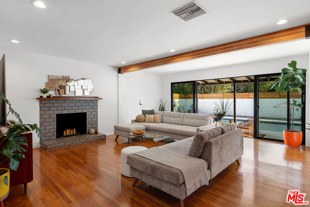 12816 Waddell Street