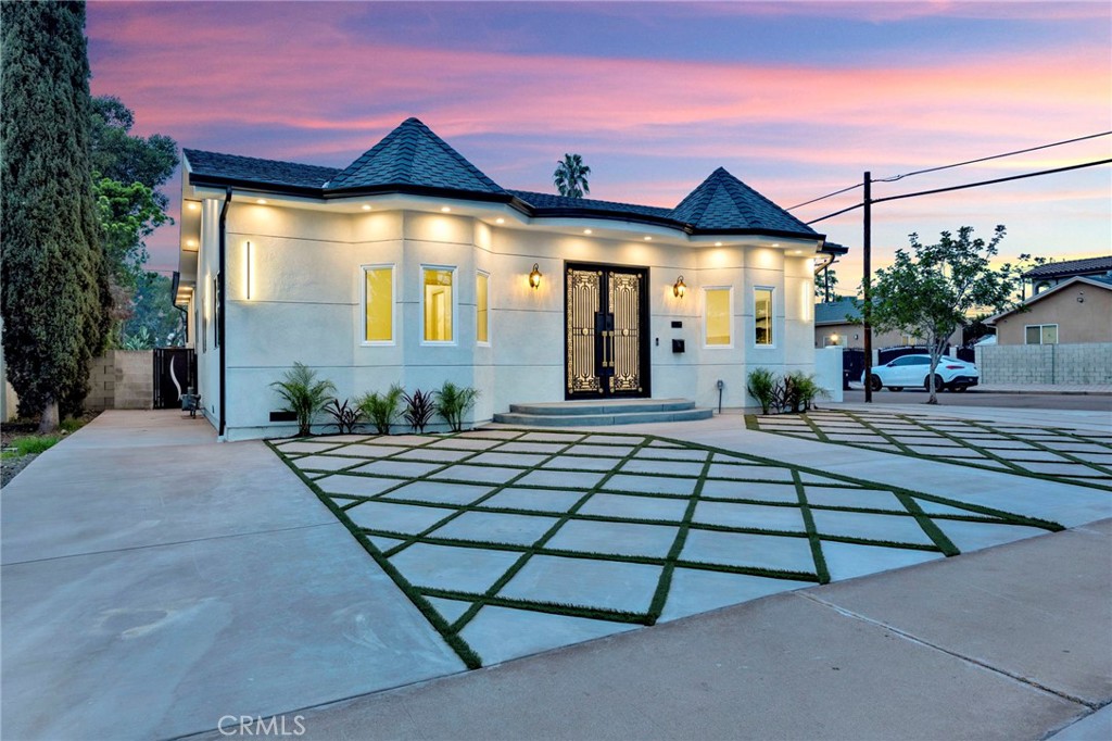 8149 Saint Clair Avenue