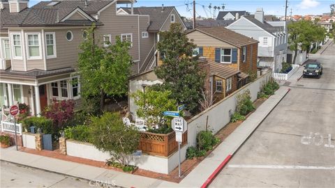 Photo of 135 Turquoise Ave, Newport Beach, CA 92662 (MLS # NP26076813)