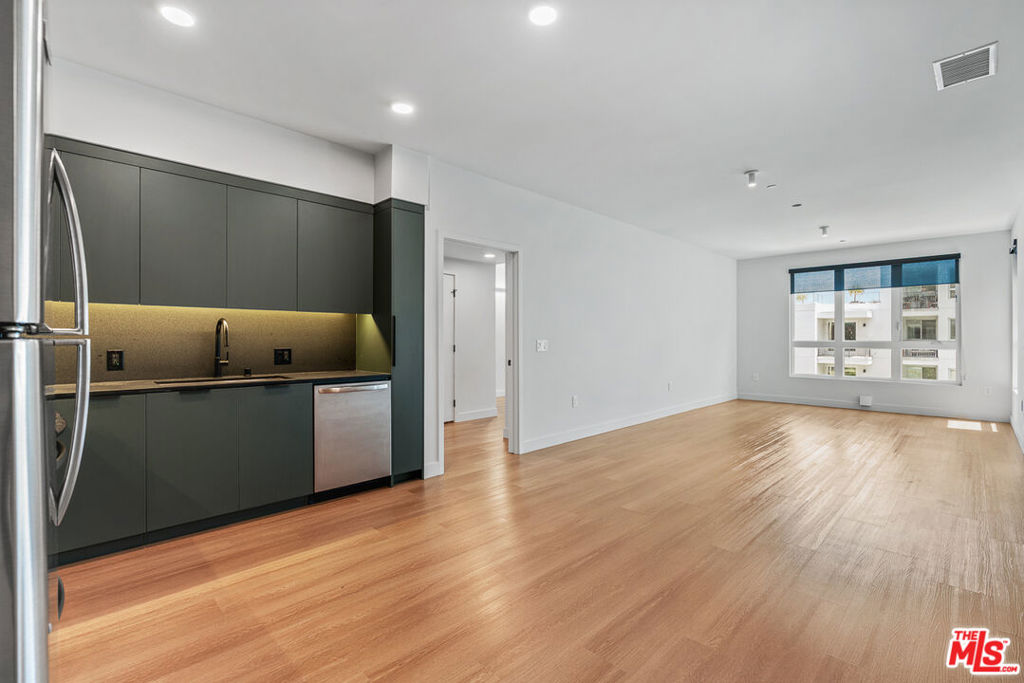 Welcome to Cobalt, located in the hear of Culver City! Adjacent to Sony Studios and just walking distance to the wonderful restaurants and shops that Downtown Culver City has to offer. This newly renovated 2x2 apartment is located on the 7th (top) floor. This spacious layout has an open kitchen and living room concept, with large windows and access to a balcony. Bedrooms have built-in closet systems, ambient lighting and ceiling fans. In-unit washer/dryer, custom window shades, stainless steel appliances and central AC/heat make for ease of living. Amenities include a resort-style pool, jacuzzi and BBQs located in a relaxing courtyard. A modern fitness center with indoor and outdoor workout space, a clubhouse lounge, and 2 rooftop decks. Parking is $150/month for a single space or $250/tandem. Residents cover all utilities and internet. Contact us today!
