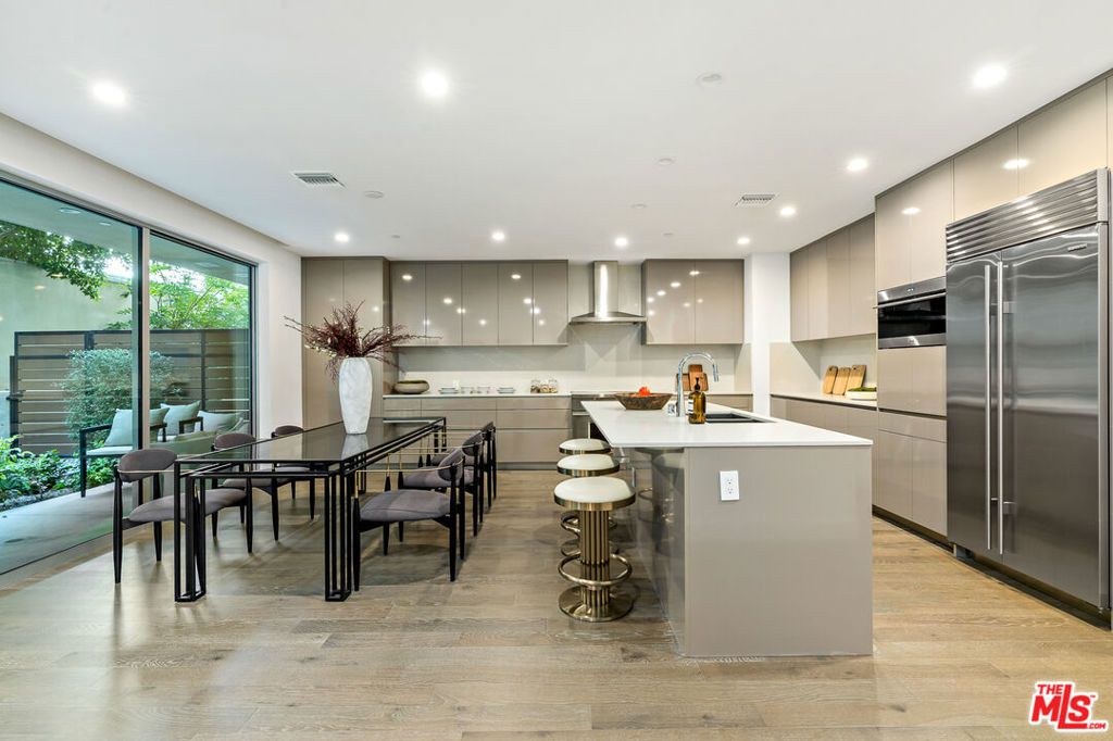 Photo of 728 N Sweetzer Avenue #115, West Hollywood, CA 90069 (MLS # 25570073)