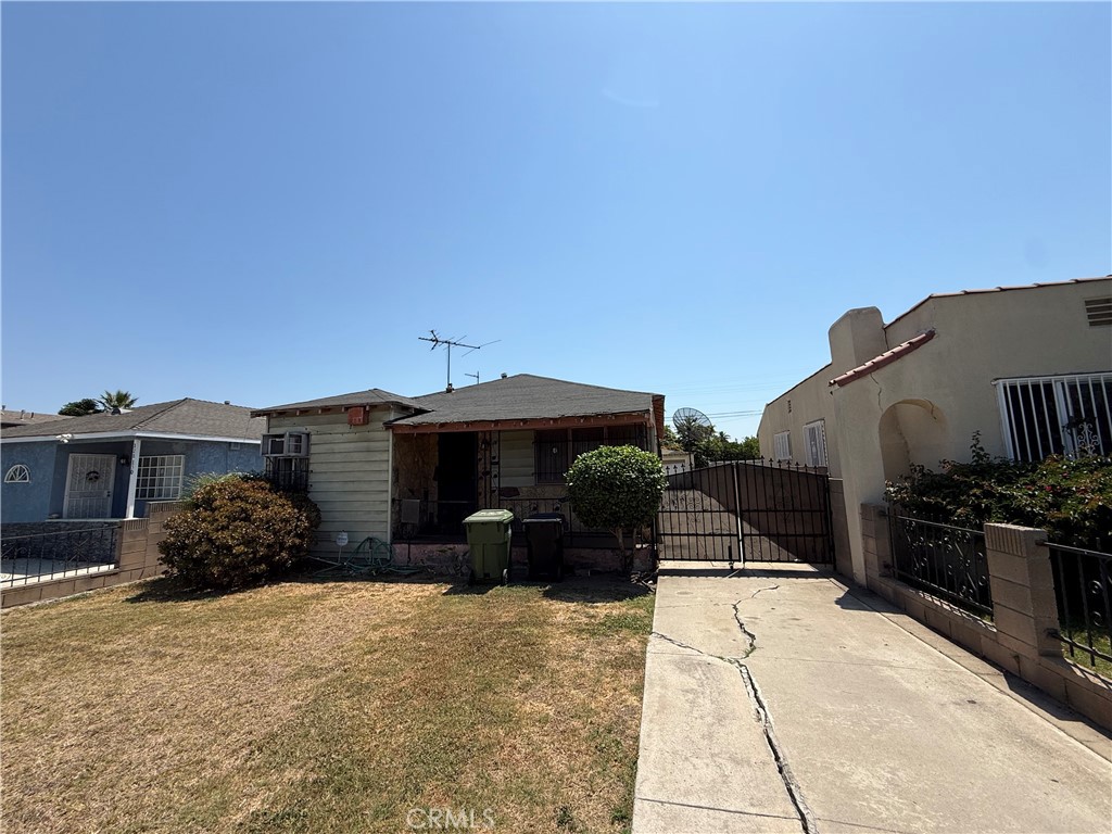 126 E 118th Place