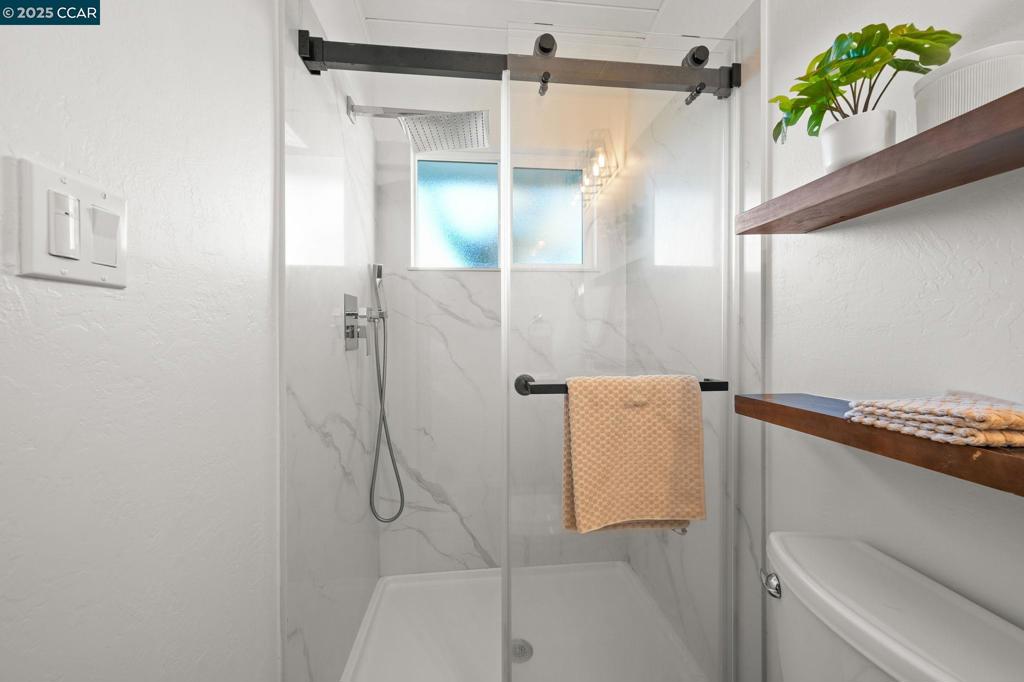 EL SOBRANTE - Residential