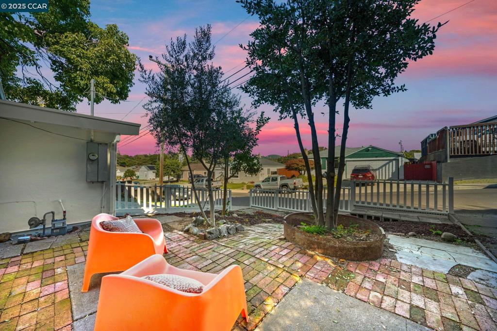 EL SOBRANTE - Residential