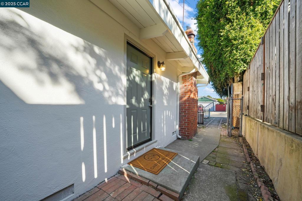 EL SOBRANTE - Residential