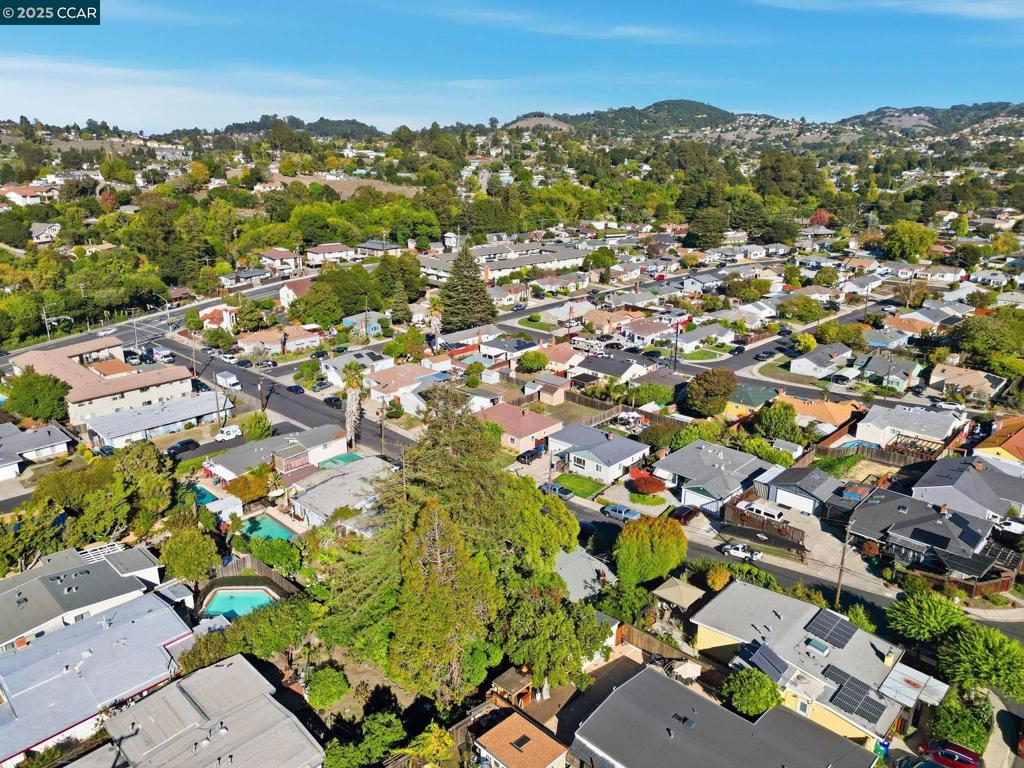 EL SOBRANTE - Residential