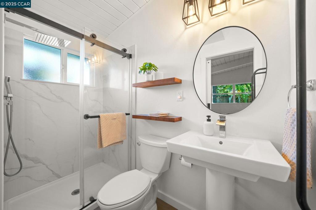 EL SOBRANTE - Residential