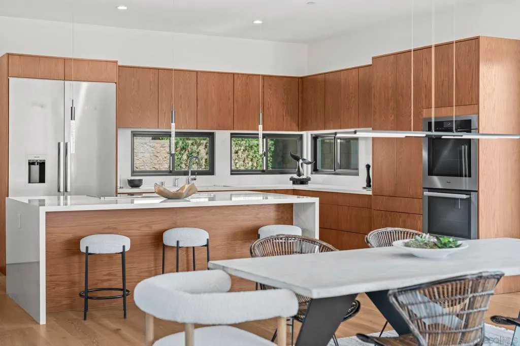 San Diego, California 92109, United States, 4 Bedrooms Bedrooms, ,6 BathroomsBathrooms,Residential,Active,190371