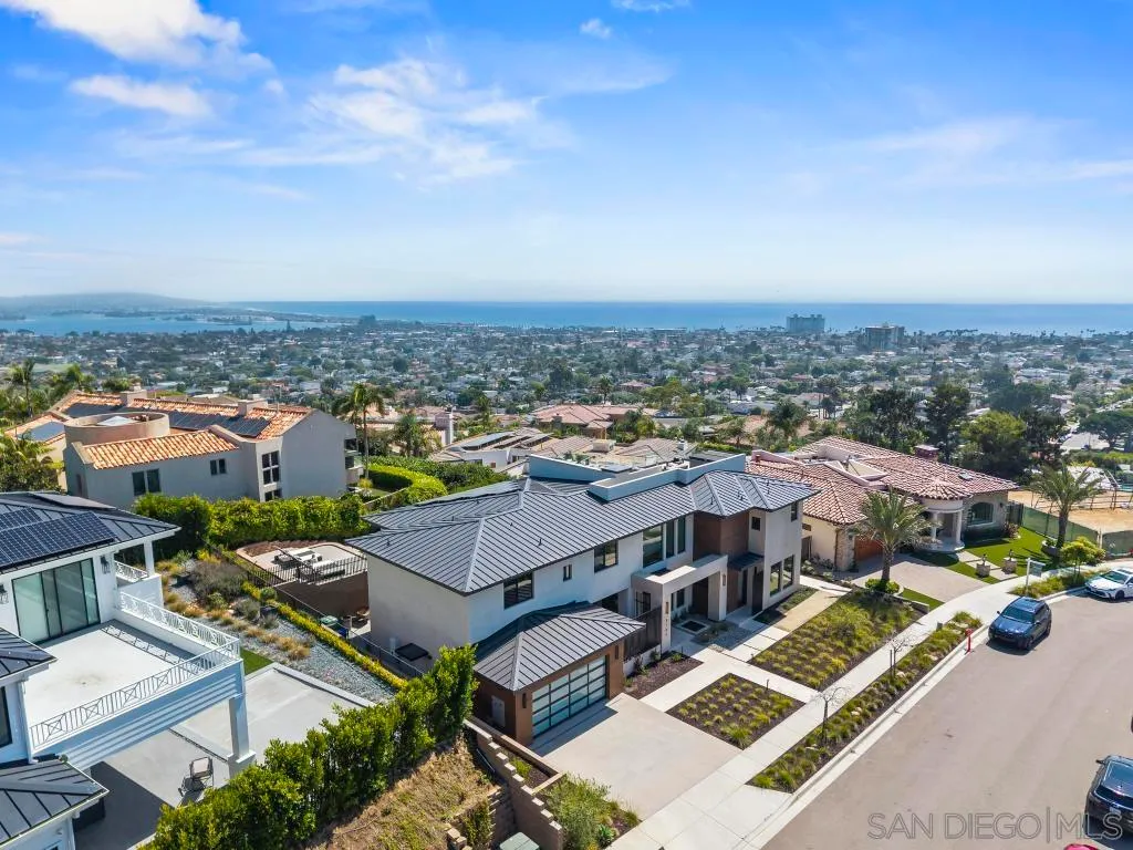 San Diego, California 92109, United States, 4 Bedrooms Bedrooms, ,6 BathroomsBathrooms,Residential,Active,190371