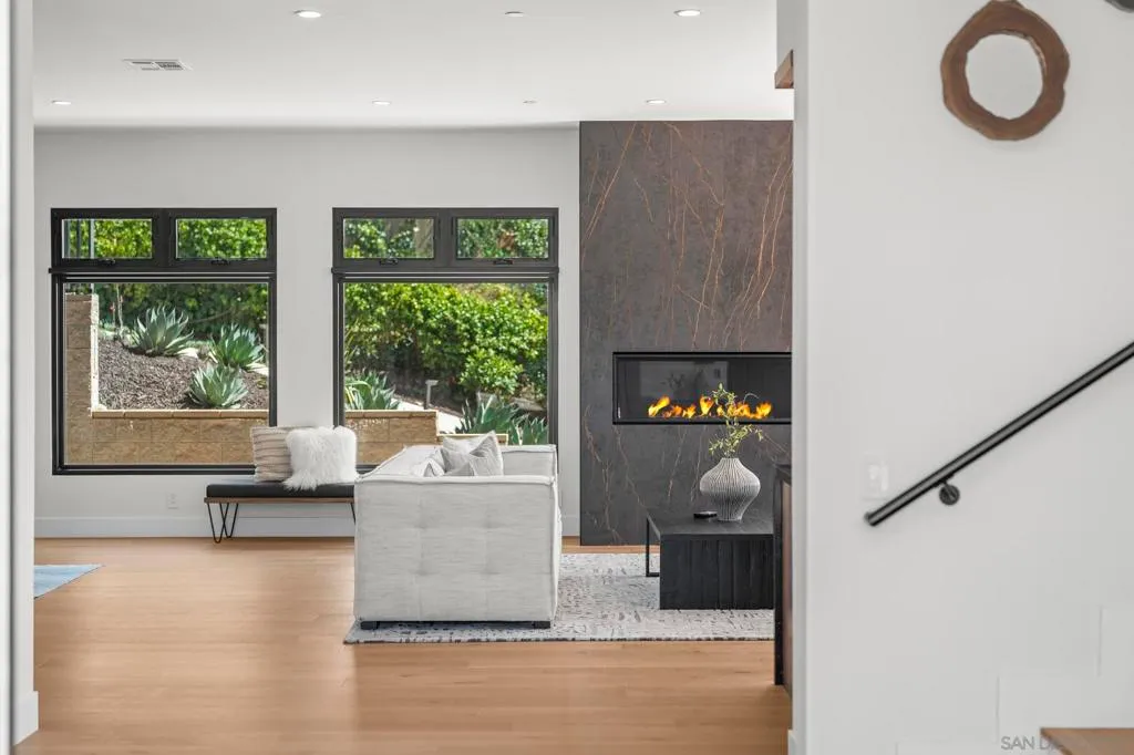 San Diego, California 92109, United States, 4 Bedrooms Bedrooms, ,6 BathroomsBathrooms,Residential,Active,190371