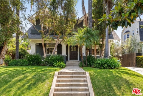Photo of 358 N Ridgewood Place, Los Angeles, CA 90004 (MLS # 26835263)