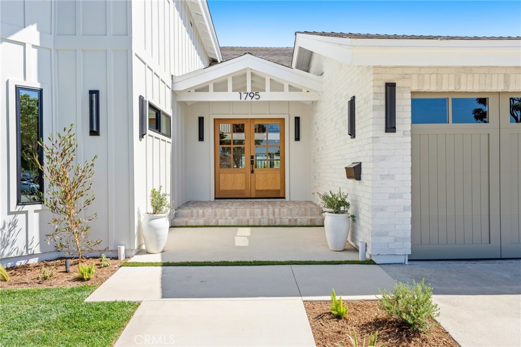 1795 Tanager Drive