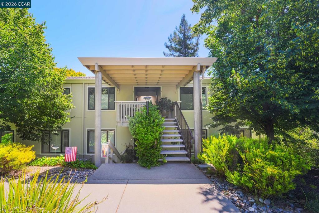2224 Pine Knoll Dr DR