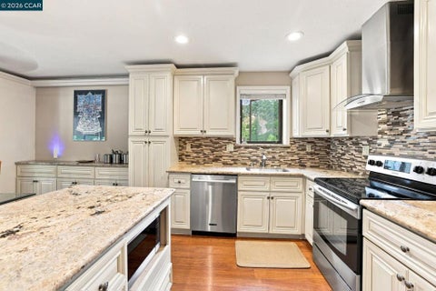 Photo of 2224 Pine Knoll Dr DR #8, Walnut Creek, CA 94595 (MLS # 41139954)